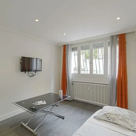 Charming Studio 15 Min From Paris Center And 5 Min From The Metro - Welkeys